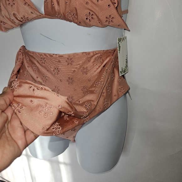 Chelsea & Violet Ruffle Swim suit - Picture 5 of 9